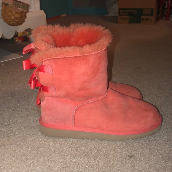 bailey bow uggs - Picture 3 of 3